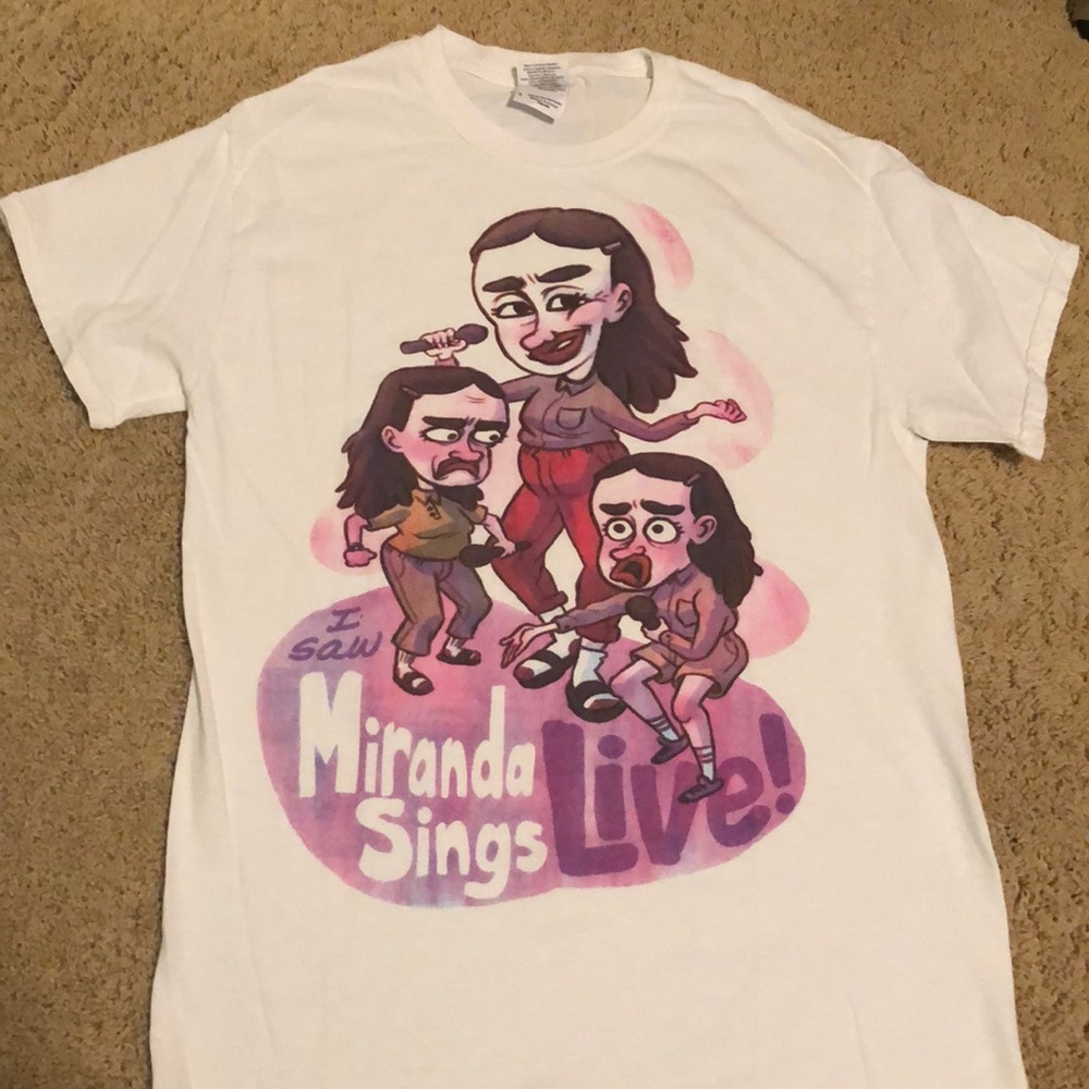 Miranda sings T-shirt